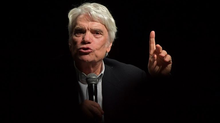 Bernard Tapie est jugé pour escroquerie et détournement de fonds publics, à ses côtés 5 autres prévenus dont Stéphane Richard