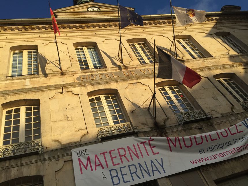 Le maire est contre la fermeture de la maternité, où il y a eu 312 accouchements en 2018.