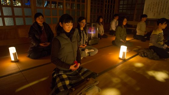 Méditation en position zazen au temple bouddhiste Kiyama au Japon, 2018 ©Maxppp - EVERETT KENNEDY BROWN/EPA/Newscom