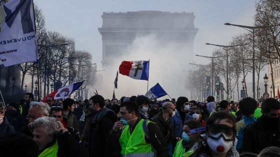 Manifestation de Gilets Jaunes à Paris (16 mars 2019, Champs Elysées) ©AFP - Geoffroy Van der Hasselt