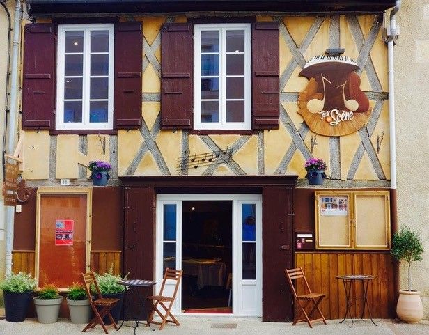 Entrée de la salle de spectacle Tous en Scène