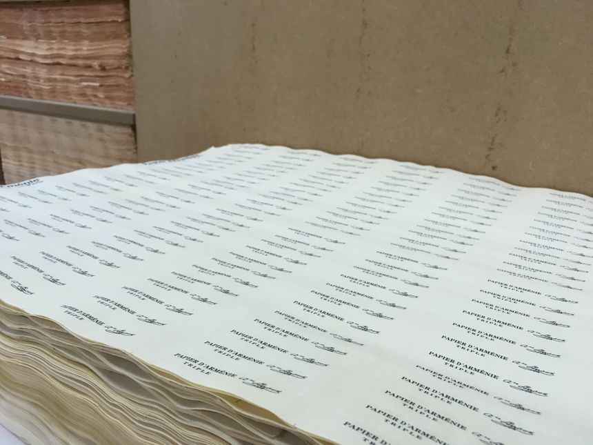 Papier d'Arménie en cours de production
