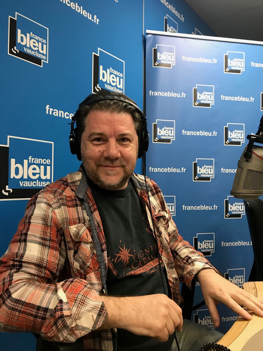 Stéphan MANGANELLI, chanteur, poète, troubadour de Vaqueyras.