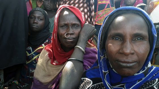 Femmes déplacées, victimes de Boko Haram, sur le site de Koura Koura, au Tchad. ©Radio France - Claude Guibal