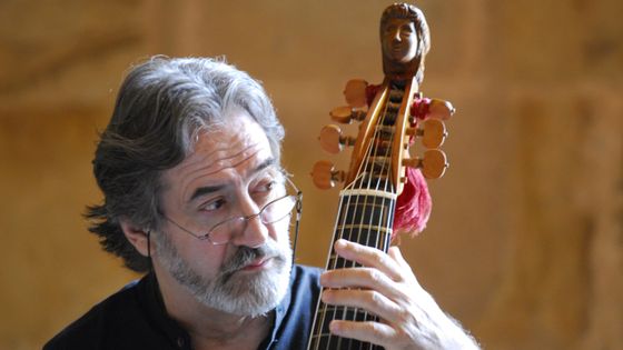 Jordi Savall, direction d'orchestre, violoncelle, viole de gambe... et producteur indépendant du label maintenant bien connu Alia Vox - photo by P. Roca