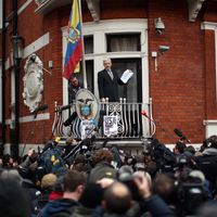 En 2016, le Groupe de travail de l'ONU sur la détention arbitraire a rendu une décision favorable à Julian Assange, concluant qu’il était victime de détention arbitraire 4 ans après le début de son refuge dans l’ambassade d’Equateur, à Londres