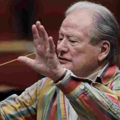Sir Neville Marriner conducts the Academy of St Martin in the Fields chamber orchestra