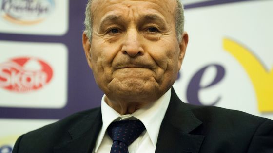 Issad Rebrab, l'homme le plus riche d'Algérie, a été arrêté lundi 22 avril, pour répondre de "fausse déclaration concernant le mouvement de capitaux" ©AFP - Ryad Kramdi