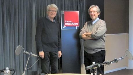 France Musique, studio 131... Le compositeur Georges Aperghis & Arnaud Merlin, producteur de l'émission (g. à d.) ©Radio France - Annick Haumier