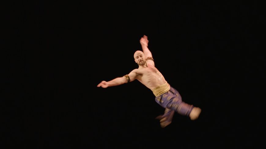 François Alu, le danseur qui allie grâce et prouesses athlétiques
