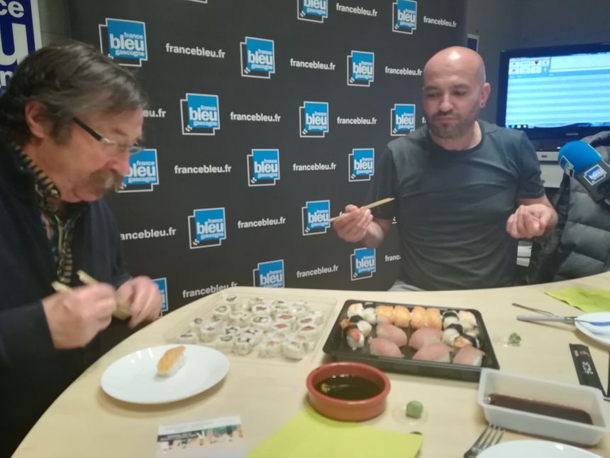 De gauche à droite : Philippe notre auditeur gastronome de Monségur et Anthony d'Hossegor Sushi