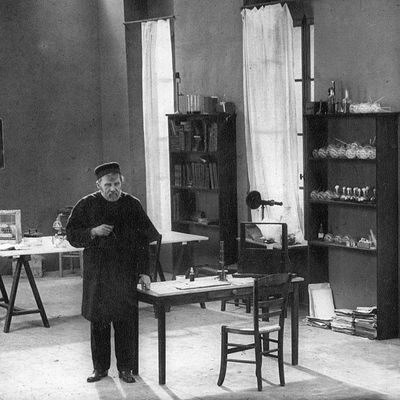 Louis Pasteur dans son laboratoire de l'Ecole Normale à Paris, vers 1880.