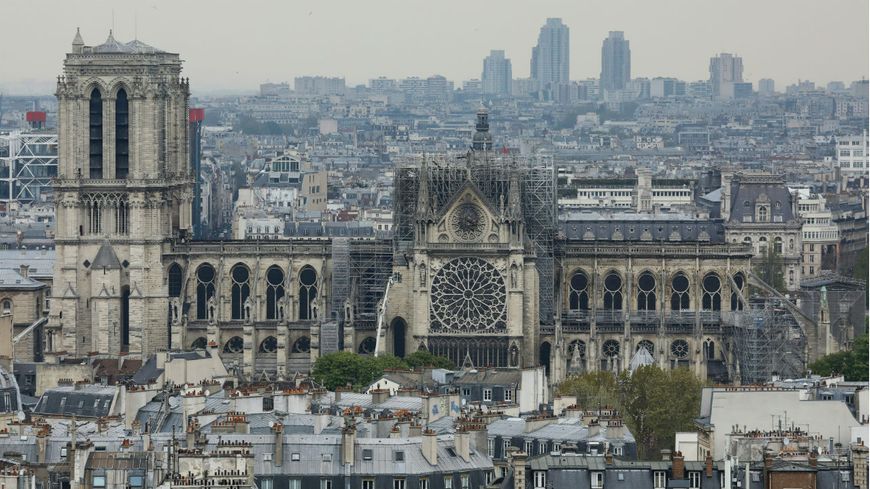 La cathédrale Notre-Dame de Paris après l'incendie
