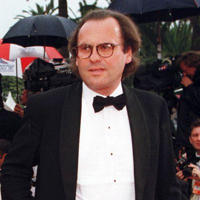 Le producteur Humbert Balsan arrivant au palais des festivals de Cannes en 1997.