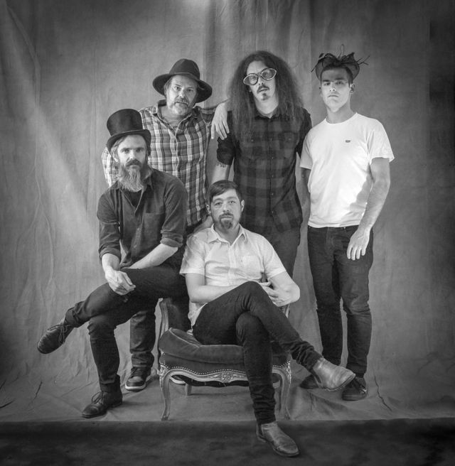 H-Burns et ses musiciens