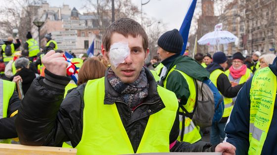 Marche blanche en hommage aux "gilets jaunes" blessés a Paris. ©Maxppp - Laurent Paillier / Le Pictorium
