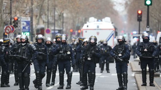 Des CRS lors d'une manifestation de Gilets Jaunes à Paris le 12 janvier 2019 ©AFP - Ludovic Marin