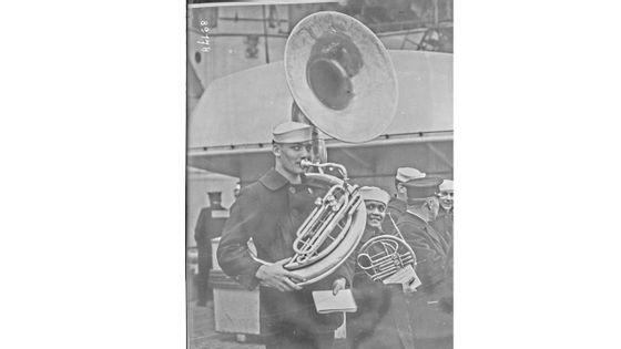 Musicien du Colorado à Portsmouth en janvier 1924. Photo de presse / Agence Rol - Gallica - BnF