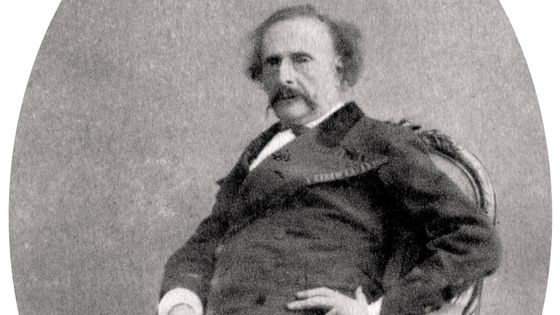Barbey d'Aurevilly photographié peu avant sa mort en 1889. ©Getty - Photo by The Print Collector/Print Collector/Getty Images