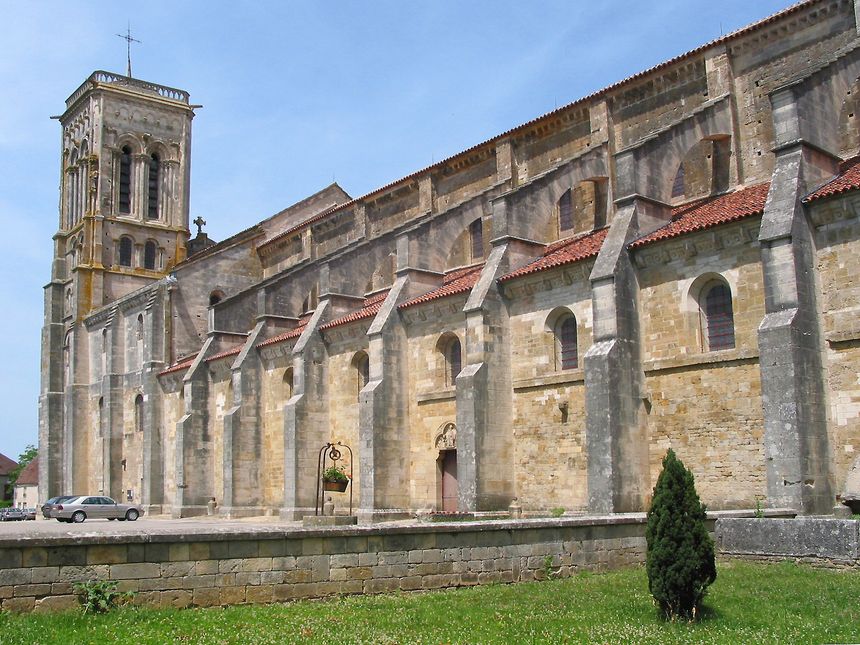 Flanc sud de la basilique Sainte Marie-Madeleine de Vézelay