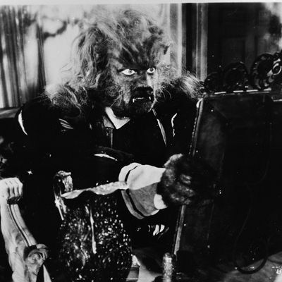 La beauté est-elle intérieure ? Image du film "La Belle et la Bête" de Jean Cocteau, 1946