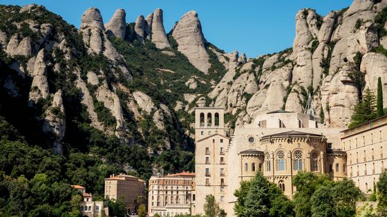 Abbaye et Monastère de Montserrat (Catalogne, Espagne) ©Getty - Dosfotos Dosfotos