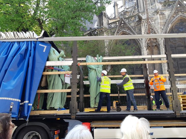 Les statues rescapées de Notre-Dame de Paris, le jeudi 11 avril 2019