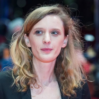 La réalisatrice Mia Hansen-Løve, au Festival du film de Berlin en 2016 pour son film "L'Avenir".•