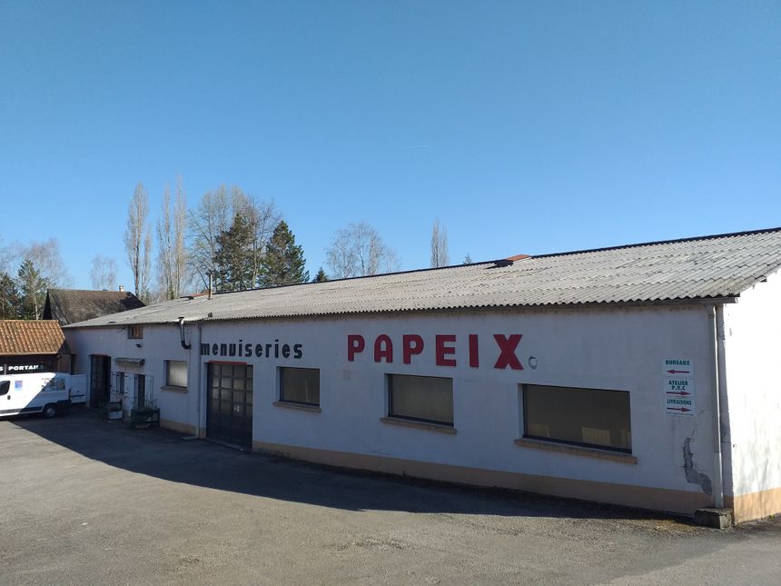 Les bâtiments de l'entreprise Papeix installés sur la commune d'Isle.