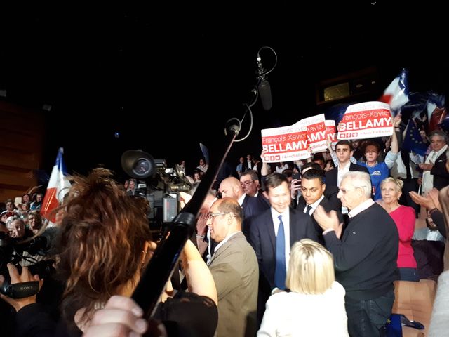 François-Xavier Bellamy accueilli avec ferveur à Marseille
