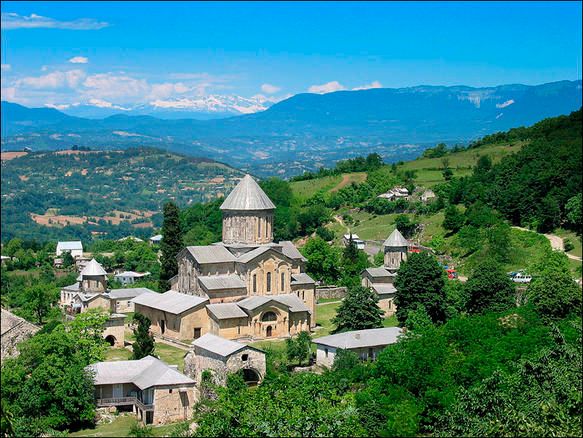 Le site de la cathédrale et du monastère de Ghélati en Géorgie