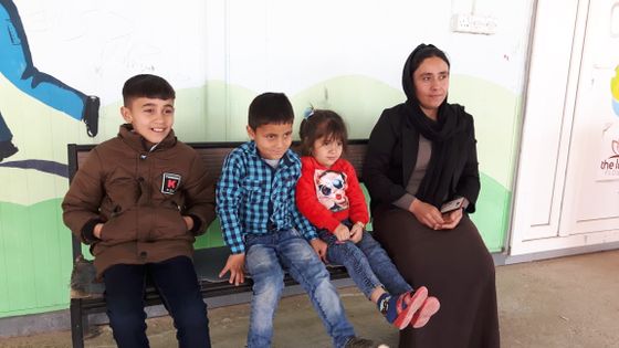 Les otages yézidis détenus par des jihadistes de l'État islamique et libérés .Soufiane (8 ans), Sedate, Noujiane et Noura. Février 2019. ©Radio France - Alice Serrano