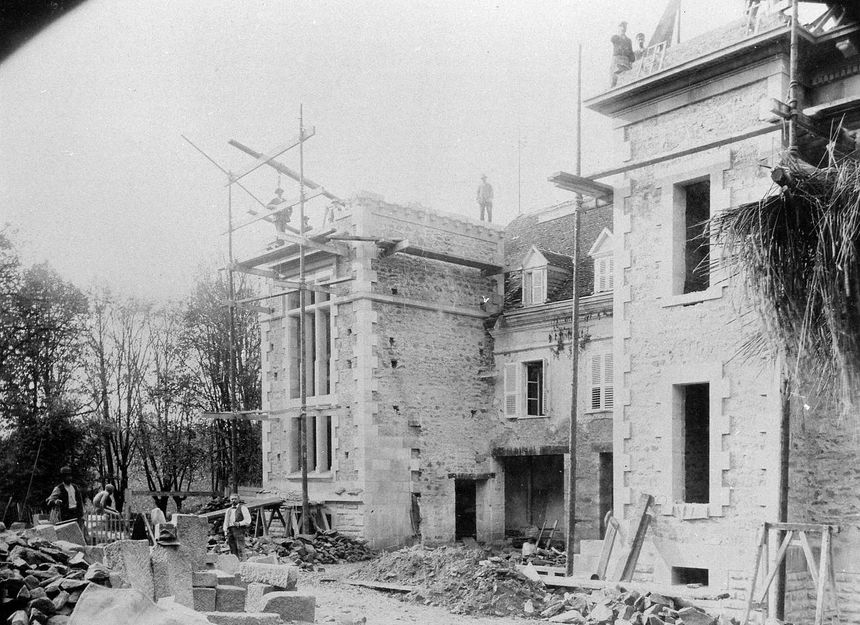 Le patrimoine bâti abrité par le parc zoologique du Reynou au Vigen est une des résidences de la famille Haviland en 1873