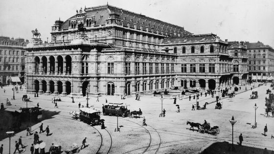 L'Opéra de Vienne en 1880 ©Getty - Topical Press Agency