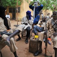 Des hommes du MUJAO (Mouvement pour l'Unicité et le Jihad en Afrique de l'Ouest) à Gao, Mali, le 16 juillet 2012