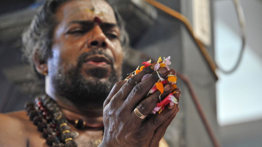 Cérémonie religieuse en l'honneur du dieu Ganesh à Paris le 25 août.