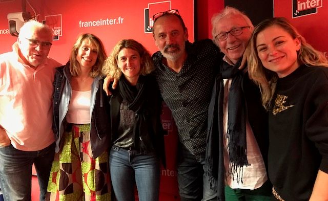 "Vous Les Femmes", de g. à d. : Albert Algoud, Candice Prévost, Marinette Pichon, Daniel Morin, Jacques Vendroux, Laure Boulleau