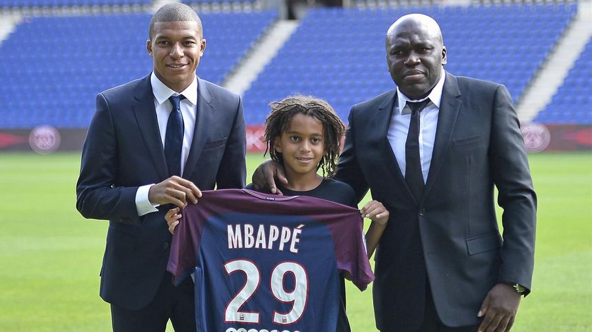 Kilian et son frère Ethan MBappé