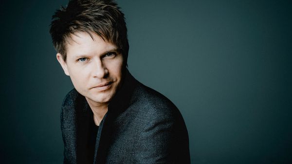 Martinů, Dvořák, Moussorgski et Ravel par l'Orchestre Philharmonique de RF dirigé par Krzysztof Urbański