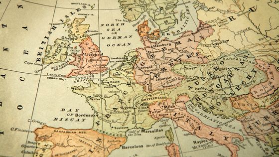 Ancienne carte d'Europe ©Getty - belterz