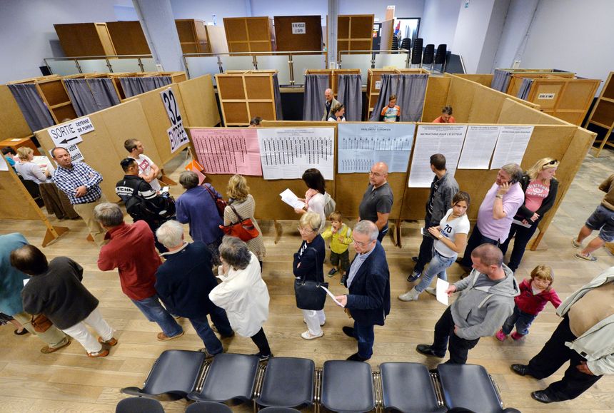 La Belgique est le pays qui a le plus voté lors des élections européennes de 2014 avec 89,64% de participation. Ici, dans un bureau de vote belge, à Limal, le 25 mai 2014.