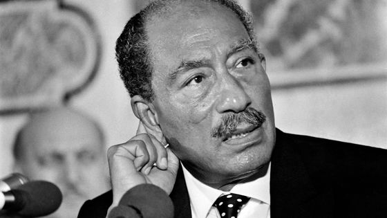 Le président égyptien Anouar el Sadate lors d'une conférence de presse le 13 février 1981 ©AFP - Georges Bendrihem