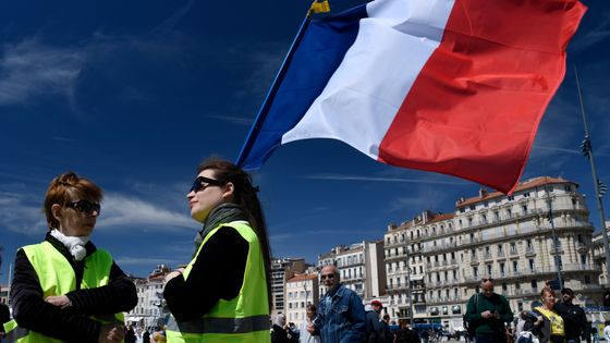 Manifestantes Gilets Jaunes lors de l'acte 24 de mobilisation nationale, le 27 avril 2019, à Marseille ©AFP - GERARD JULIEN