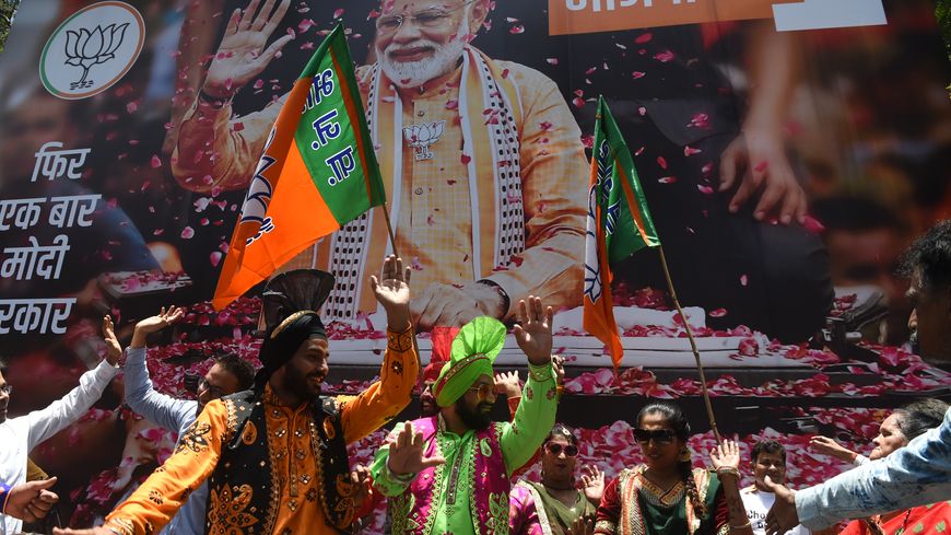 Des partisans de Modi, le premier ministre indien tout juste réélu à Mumbai, le 23 mai 2019