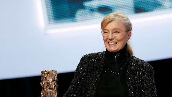 En 2013, Margaret Ménégoz reçoit le César du meilleur film pour "Amour" de Michael Haneke. ©AFP - PATRICK KOVARIK