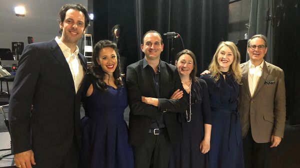 Maxime de Toledo, Lauren van Kempen, Laurent Valière, Caroline Emmet, Lexie Kendrick et Scott Emerson