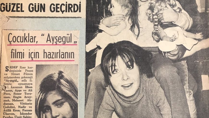 Une coupure de presse de l'époque (Sedef Ecer au centre)