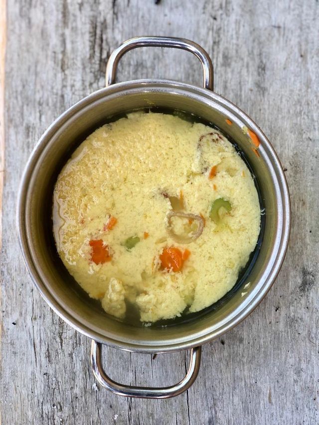 Brodo con la tevdura, bouillon parmesan