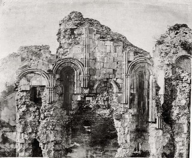 Les ruines de la cathédrale de Bagrati en 1870