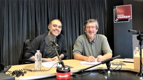 France Musique, studio 131... Le compositeur Nicolas Tzortzis & Arnaud Merlin, producteur de l'émission (g. à d.) ©Radio France - Annick Haumier / RF